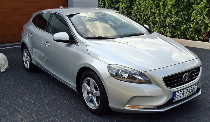Volvo V40 T3 Momentum full