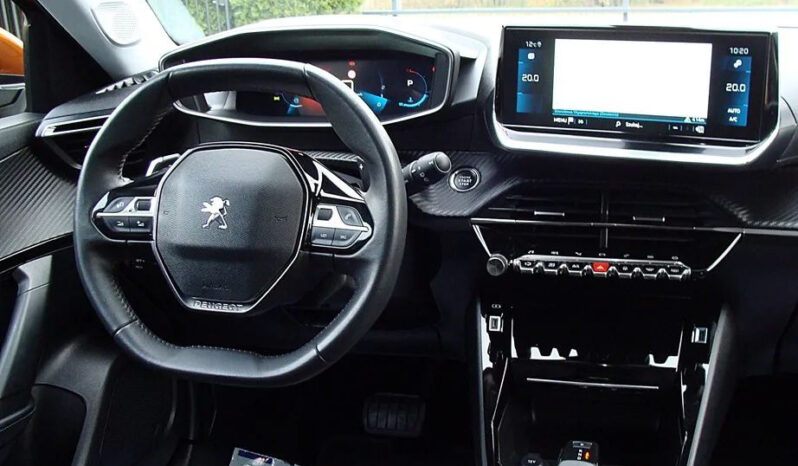 Peugeot 2008 PureTech 130 Allure S&S EAT8 full