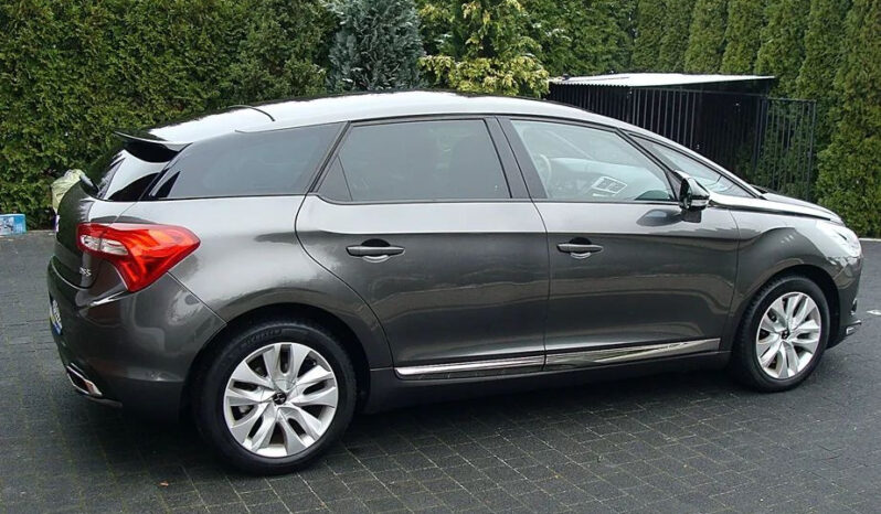 DS Automobiles DS 5 full
