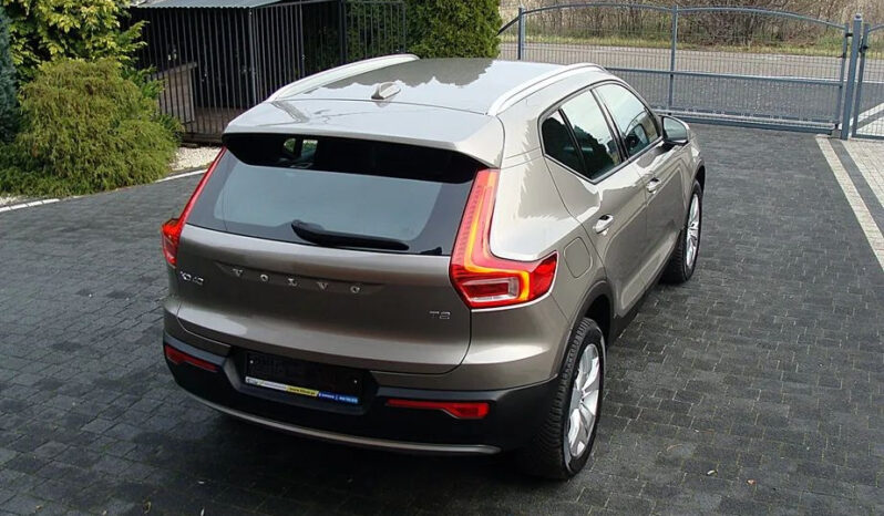 Volvo XC 40 T2 Plus Bright full