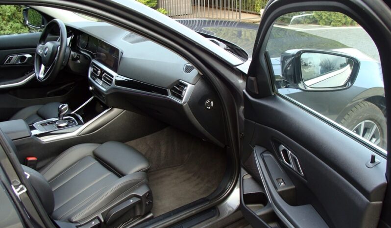 BMW Seria 3 318d Business Edition full
