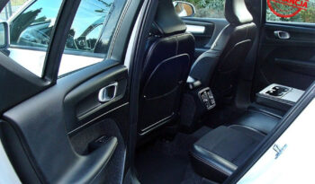 Volvo XC 40 T4 Momentum Pro full