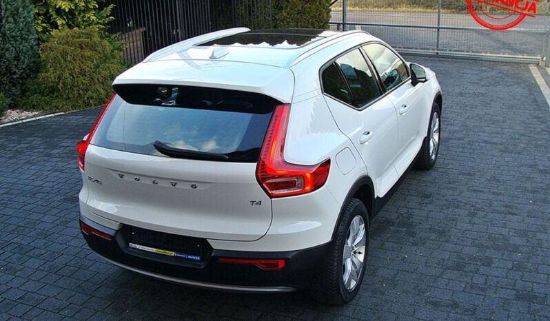 Volvo XC 40 T4 Momentum Pro full
