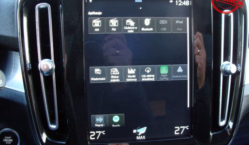 Volvo XC 40 T4 Momentum Pro full