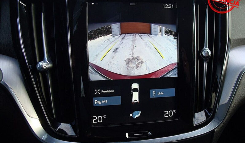 Volvo V60 D3 Momentum Pro full