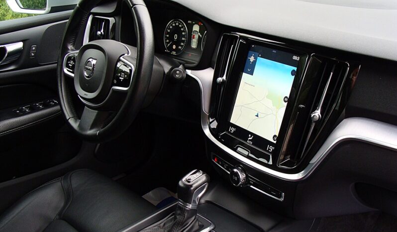 Volvo V60 Cross Country D3 Geartronic Pro full