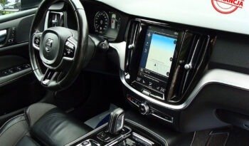 Volvo V60 T8 AWD Plug-In Hybrid R-Design full