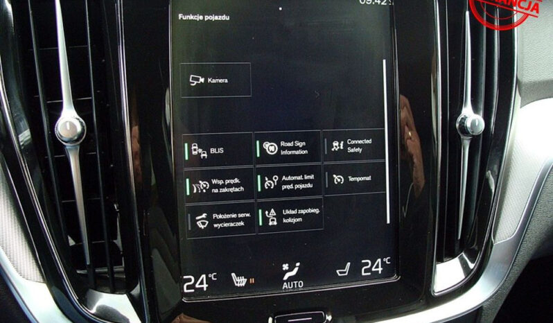 Volvo V60 T8 AWD Plug-In Hybrid R-Design full