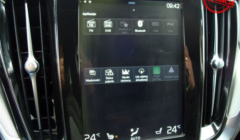 Volvo V60 T8 AWD Plug-In Hybrid R-Design full