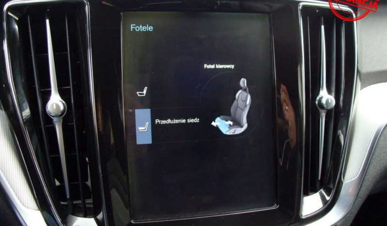 Volvo V60 T8 AWD Plug-In Hybrid R-Design full