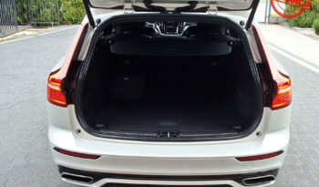 Volvo V60 T8 AWD Plug-In Hybrid R-Design full