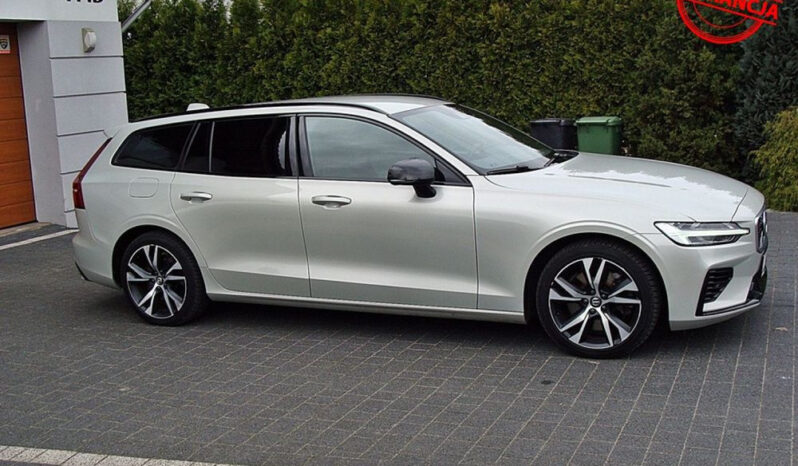 Volvo V60 T8 AWD Plug-In Hybrid R-Design full