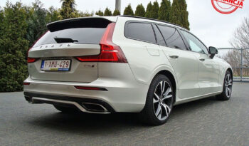 Volvo V60 T8 AWD Plug-In Hybrid R-Design full