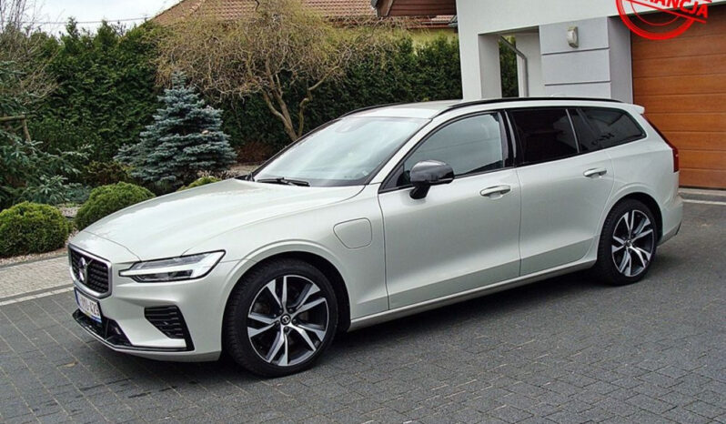 Volvo V60 T8 AWD Plug-In Hybrid R-Design full