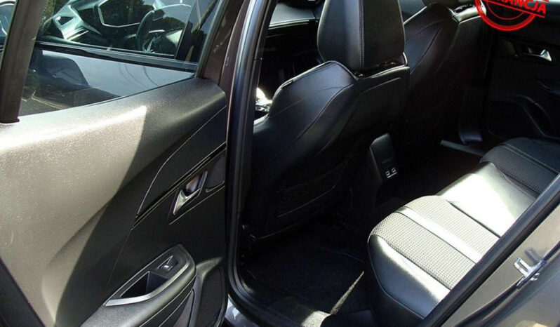Peugeot 2008 PureTech 130 EAT8 GT full
