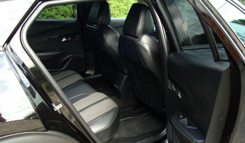 Peugeot 2008 PureTech 130 EAT8 GT full